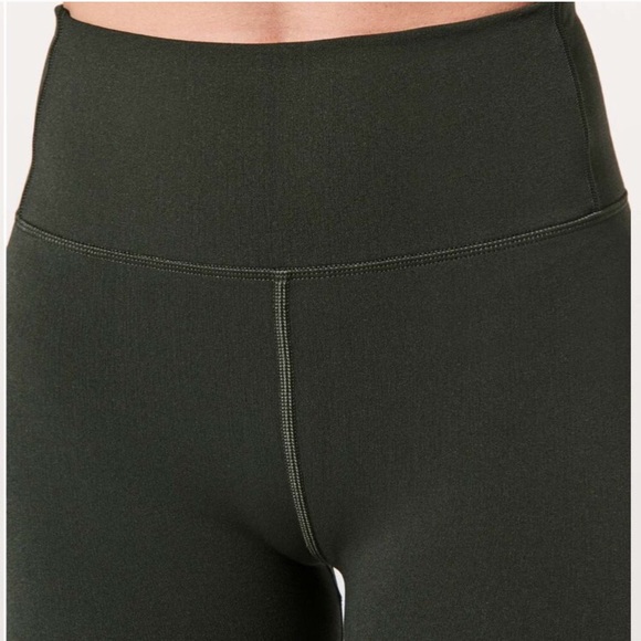 Lululemon Reveal Yoga Tight - Picture 2 of 6